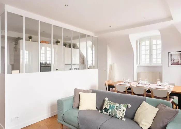 Appartement 4 chambres vue mer Intra-Muros, parking inclus